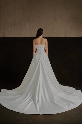 Enaura Lulu #1 default backface vertical thumbnail