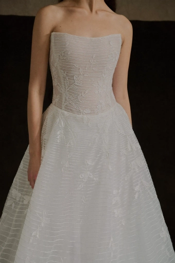 Enaura Taylor #2 frontface vertical cropped thumbnail