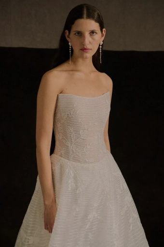 Enaura Taylor #1 frontface vertical cropped thumbnail