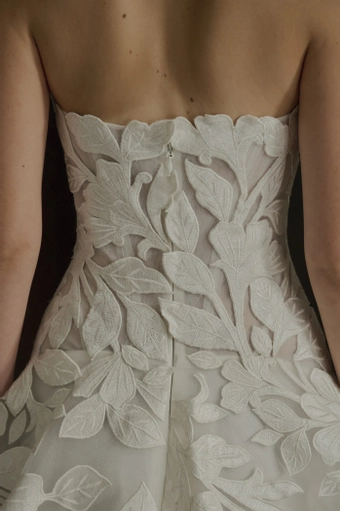 Enaura Verona #2 default backface vertical cropped thumbnail