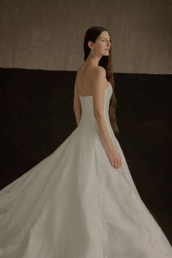 Enaura Adeline #4 default backface vertical cropped thumbnail