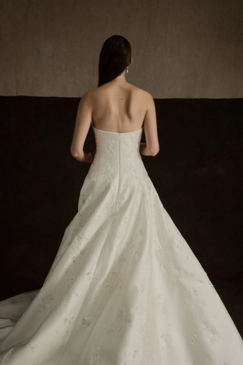 Enaura Adeline #3 backface vertical cropped thumbnail