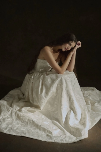 Enaura Carey #1 frontface vertical thumbnail