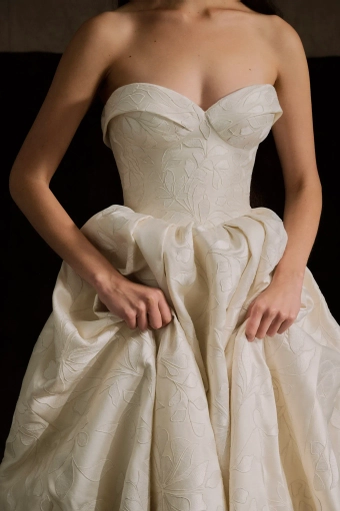 Enaura Carey #3 frontface vertical cropped thumbnail