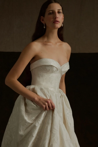 Enaura Carey #2 frontface vertical cropped thumbnail