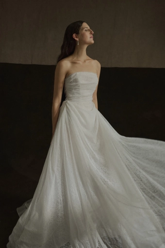 Enaura Evelyn #3 frontface vertical cropped thumbnail