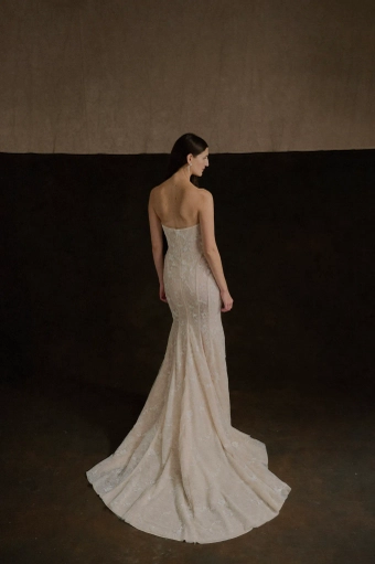 Enaura Elyse #1 default backface vertical thumbnail