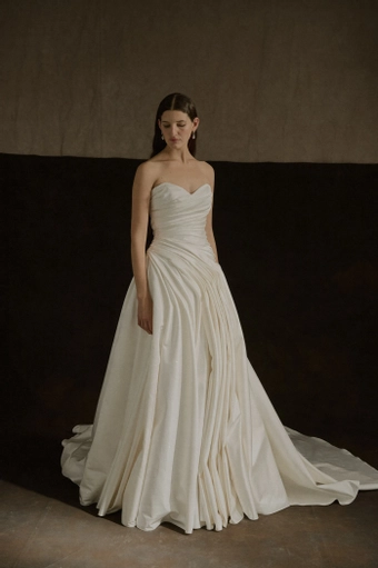 Enaura Reya #0 default frontface vertical thumbnail