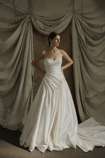 Enaura Reya #1 frontface vertical thumbnail