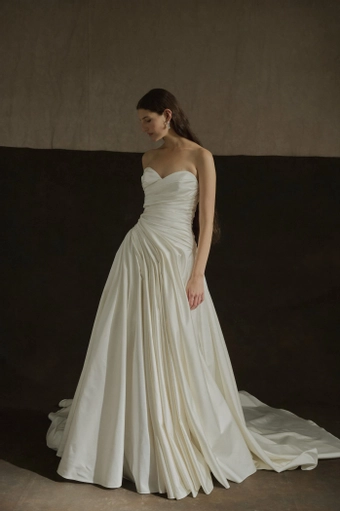 Enaura Reya #2 frontface vertical thumbnail