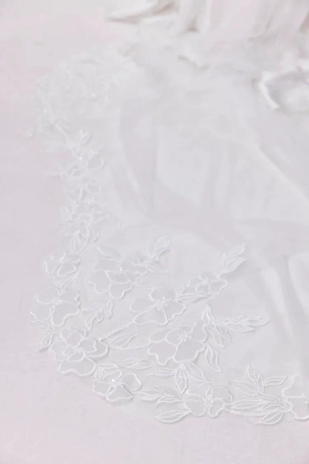 Heirloom Bridal Chloe Veil #1 vertical thumbnail