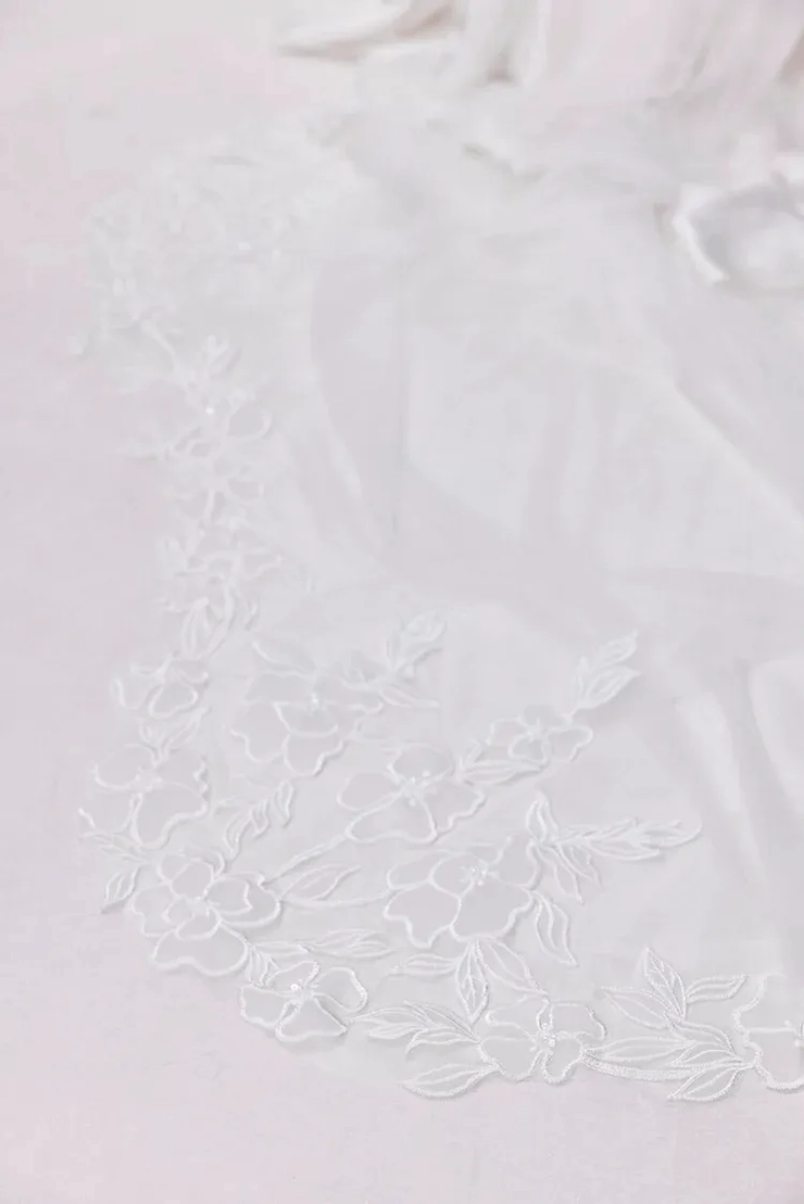Heirloom Bridal Chloe Veil #1 vertical picture
