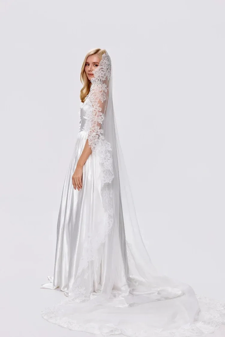 Heirloom Bridal Grace Veil #1 vertical picture