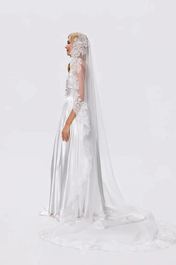 Heirloom Bridal Grace Veil #2 vertical picture