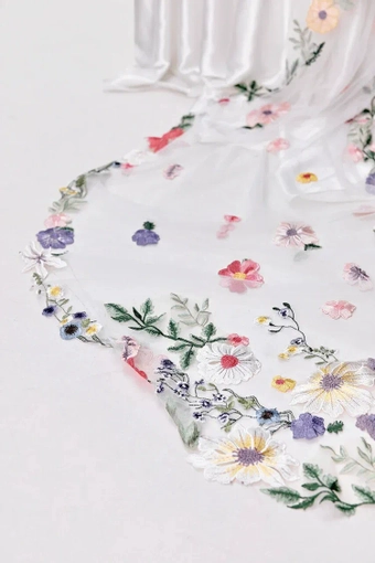 Heirloom Bridal Margot Veil #1 vertical thumbnail