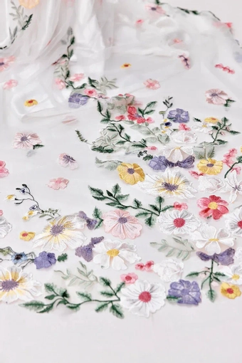 Heirloom Bridal Margot Veil #3 vertical thumbnail