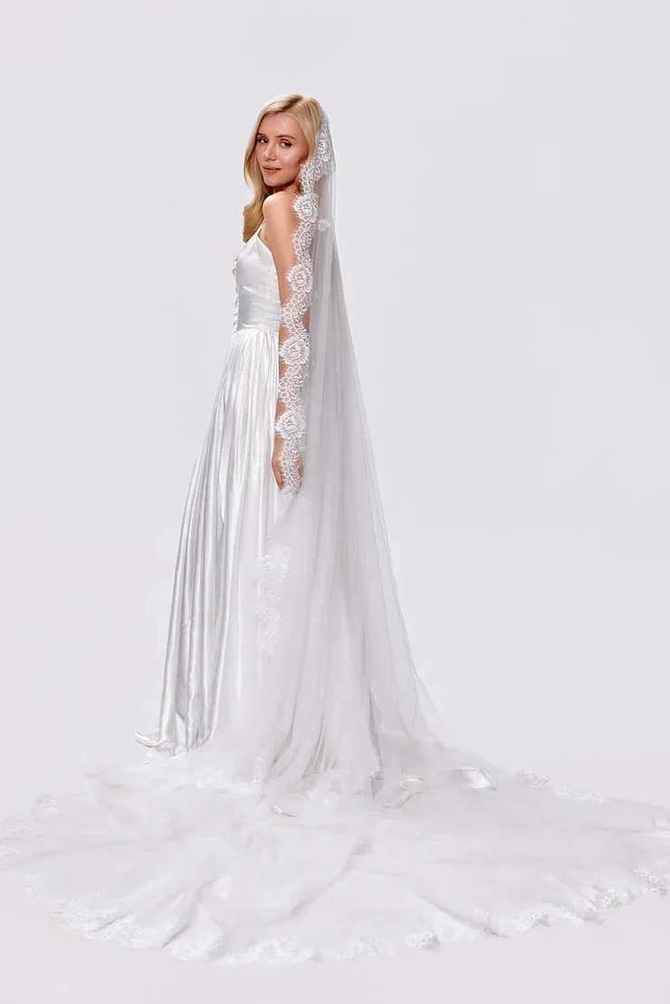 Heirloom Bridal Odette Veil #1 vertical picture