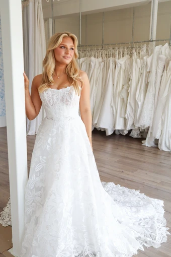 Saylor James #Angelina #0 default frontface vertical thumbnail