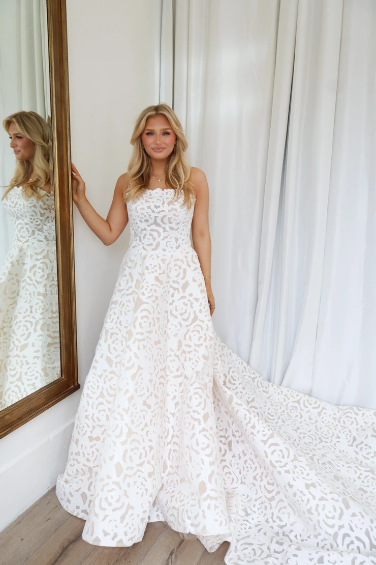 Saylor James #Bridget Default Image