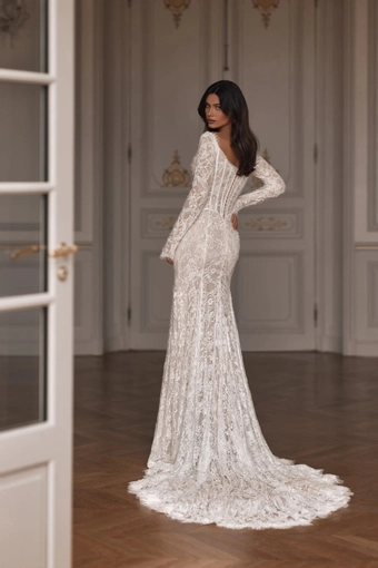 Evara Pollardi #1 default backface vertical thumbnail