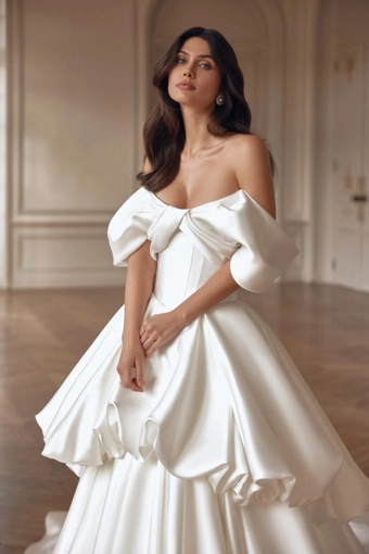 Maellita Pollardi #2 frontface vertical cropped thumbnail