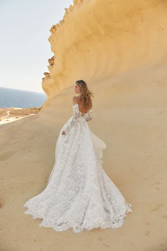 Eva Lendel Style Argo #1 default backface vertical thumbnail