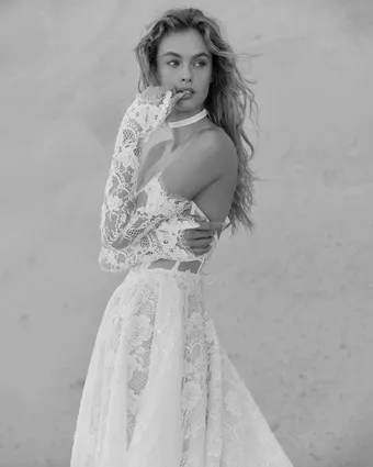 Eva Lendel Style Argo #3 frontface vertical cropped thumbnail