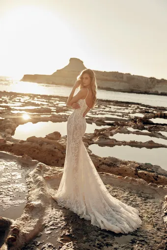 Eva Lendel Style Cher #1 default backface vertical thumbnail