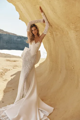 Eva Lendel Style Dee #1 frontface vertical thumbnail