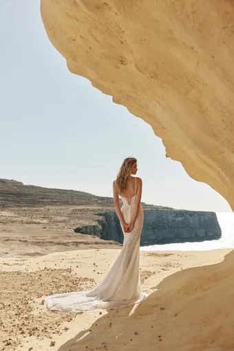 Eva Lendel Style Dee #3 backface vertical thumbnail