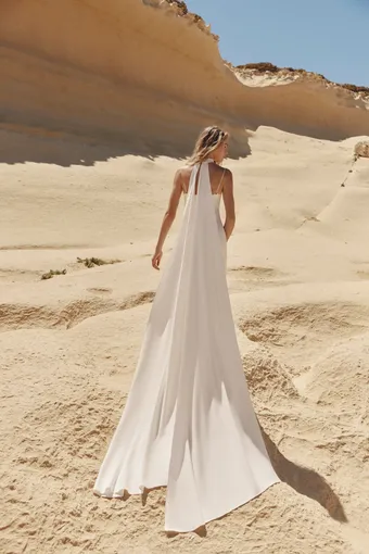 Eva Lendel Style Etude #2 default backface vertical thumbnail