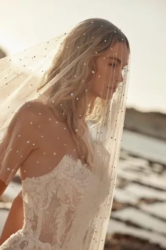 Eva Lendel Style Moonlit #2 frontface vertical cropped thumbnail