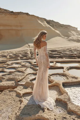 Eva Lendel Style Otto #2 default backface vertical thumbnail