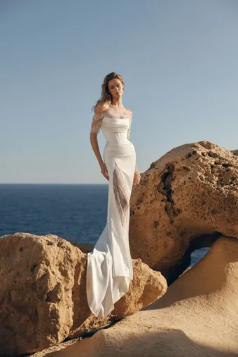 Eva Lendel Style Sevier #1 frontface vertical thumbnail