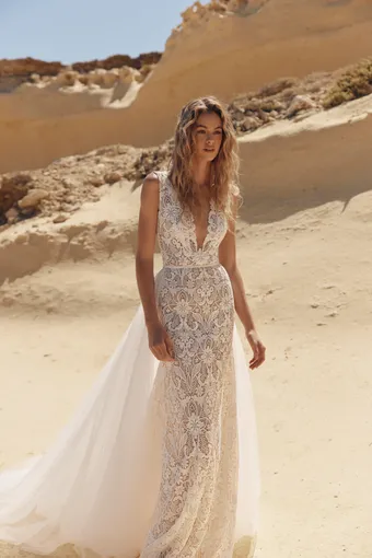 Eva Lendel Style Sirocco #3 frontface vertical cropped thumbnail