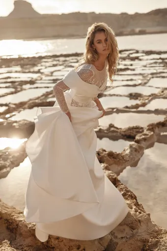 Eva Lendel Style Werra #2 frontface vertical thumbnail