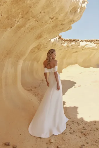 Eva Lendel Style Yuma #2 default backface vertical thumbnail