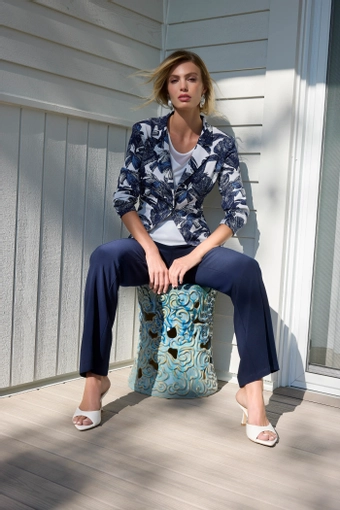 Frank Lyman  246031 #0 default frontface vertical thumbnail