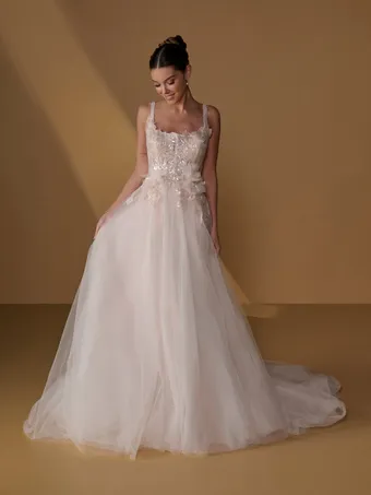 Christina Wu Brides #0 default frontface vertical thumbnail