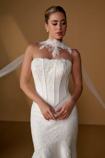 Christina Wu Brides #6 frontface vertical cropped thumbnail