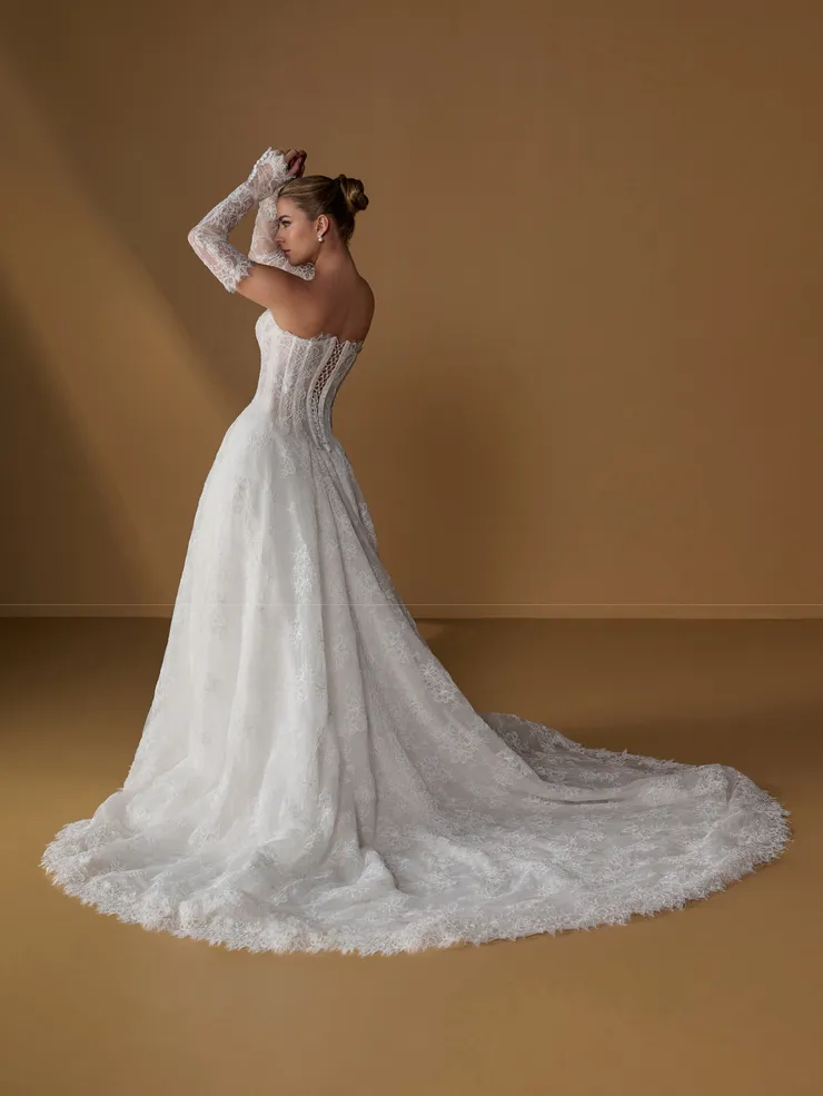 Christina Wu Brides Backface Thumbnail Image