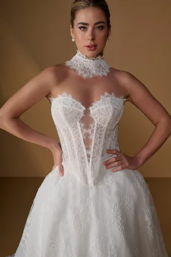 Christina Wu Brides #4 frontface vertical cropped thumbnail