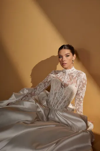 Christina Wu Brides #20 frontface vertical cropped thumbnail