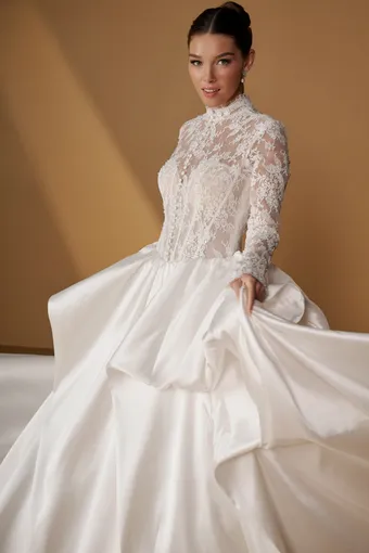 Christina Wu Brides #17 frontface vertical cropped thumbnail
