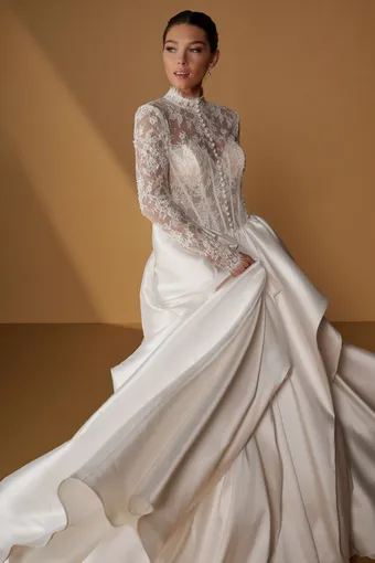 Christina Wu Brides #18 frontface vertical cropped thumbnail
