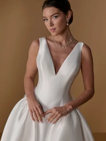 Christina Wu Platinum Style 31370 #4 frontface vertical cropped thumbnail