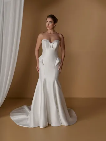 Christina Wu Platinum Style 31373 #0 default frontface vertical thumbnail