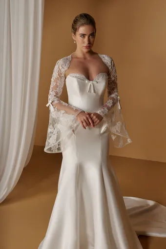 Christina Wu Platinum Style 31373 #5 frontface vertical cropped thumbnail
