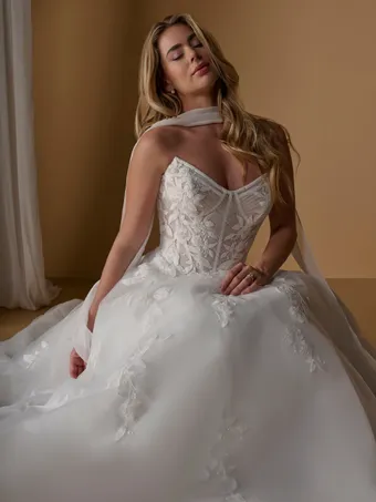 Christina Wu Platinum Style 31376 #4 frontface vertical cropped thumbnail