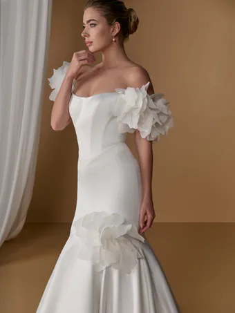 Christina Wu Platinum Style 31377 #7 frontface vertical cropped thumbnail